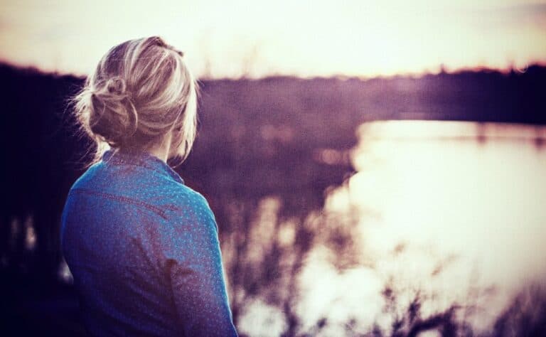 How to treat your seasonal depression without medication